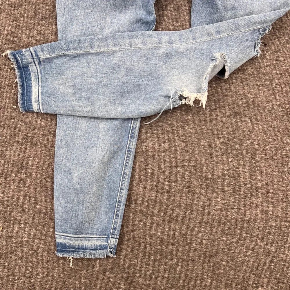 Express Women Light Wash 2 Distressed Skinny Jeans High Rise Raw Hem Ripped Knee